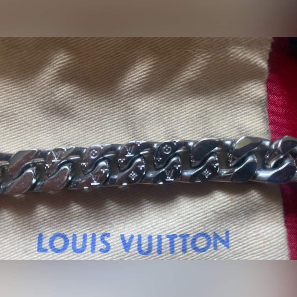 LV chain - Picture 2 of 4